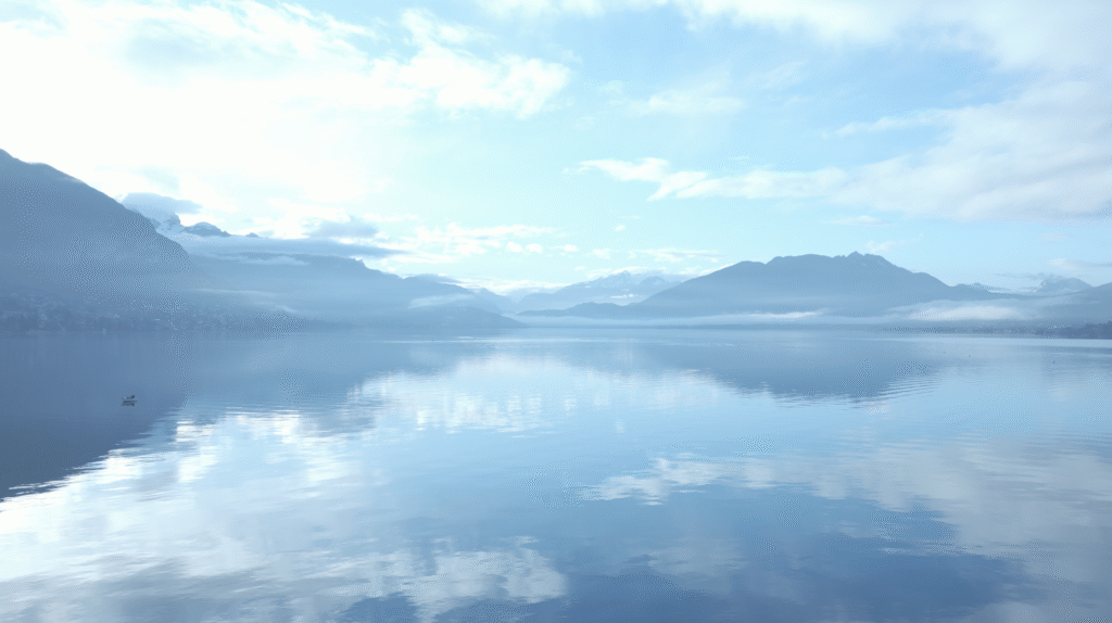 vue du lac d’Annecy, zone d’intervention Fixandride pour la réparation de vélos à domicile